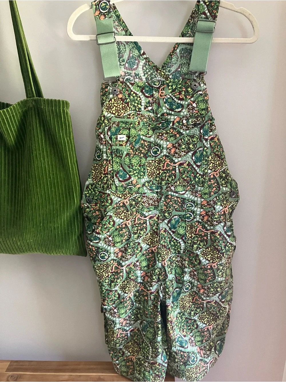 Duluth Trading Heirloom Garden Cargo Shortalls Overalls Green Medium Pre-Loved - Picture 1 of 3